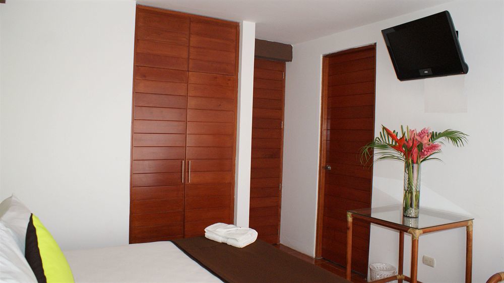 Amazon Hotel อีกีโตส ภายนอก รูปภาพ