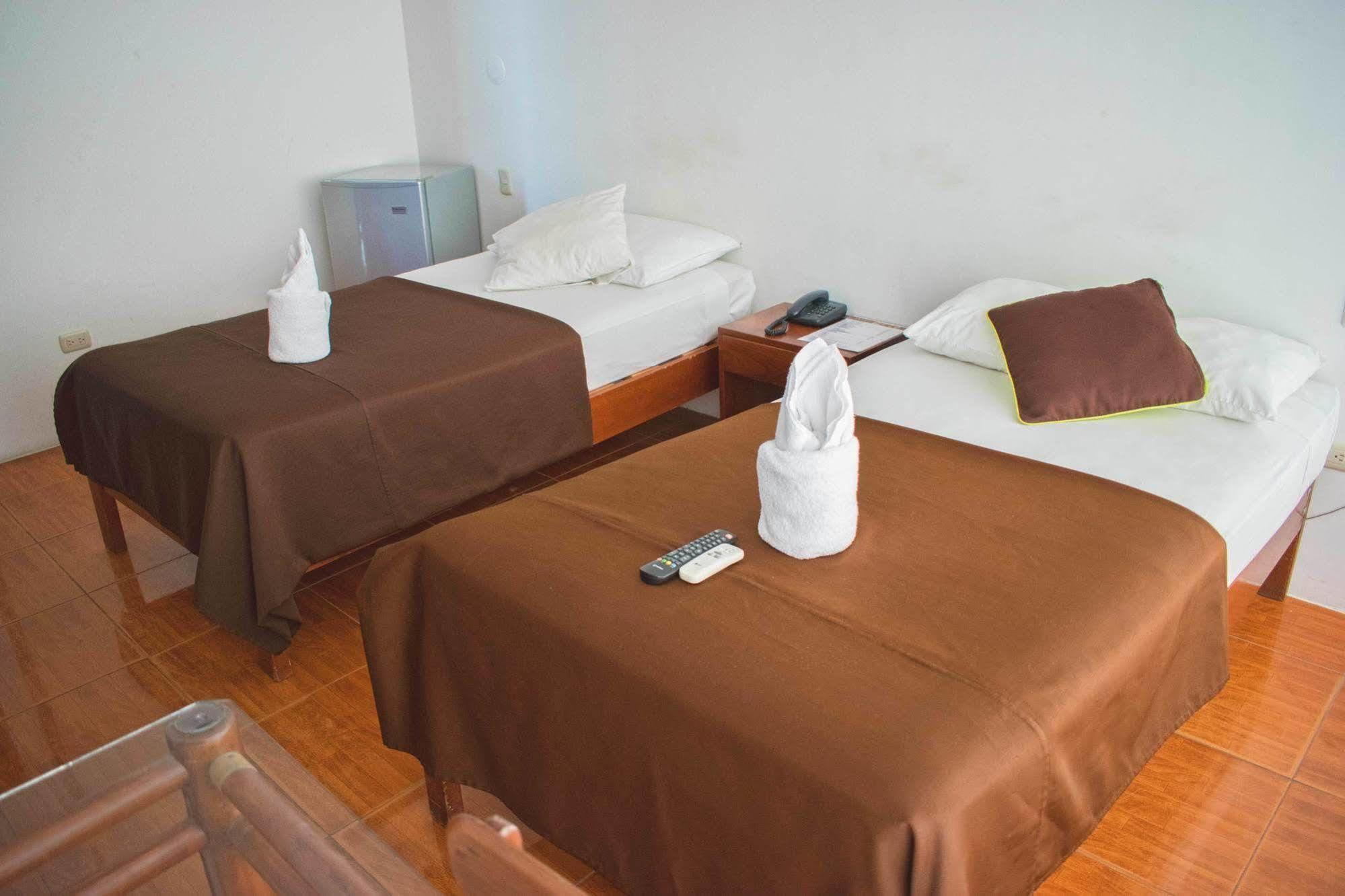 Amazon Hotel อีกีโตส ภายนอก รูปภาพ